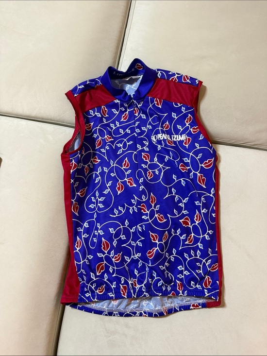 Pearl Izumi Tops - Pearl Izumi Sleeveless Cycling Jersey in Blue and Red Floral
